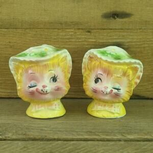 Vintage Winking Kitty by Enesco Salt and Pepper Set Japan Anthropomorphic Kitsch
